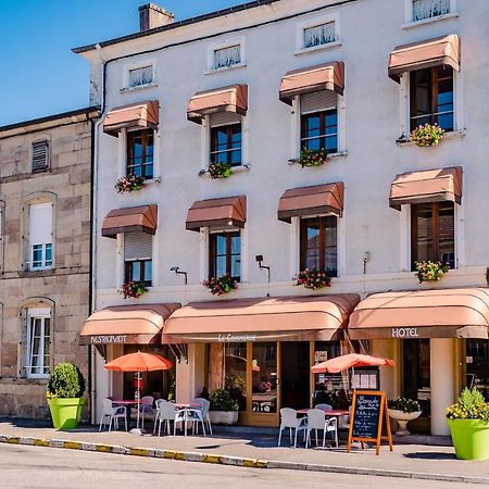 Le Commerce Dompaire Bagian luar foto