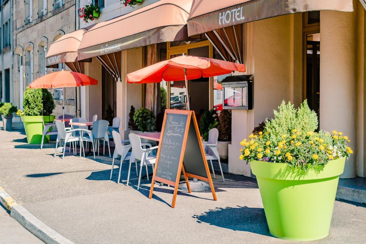 Le Commerce Dompaire Bagian luar foto