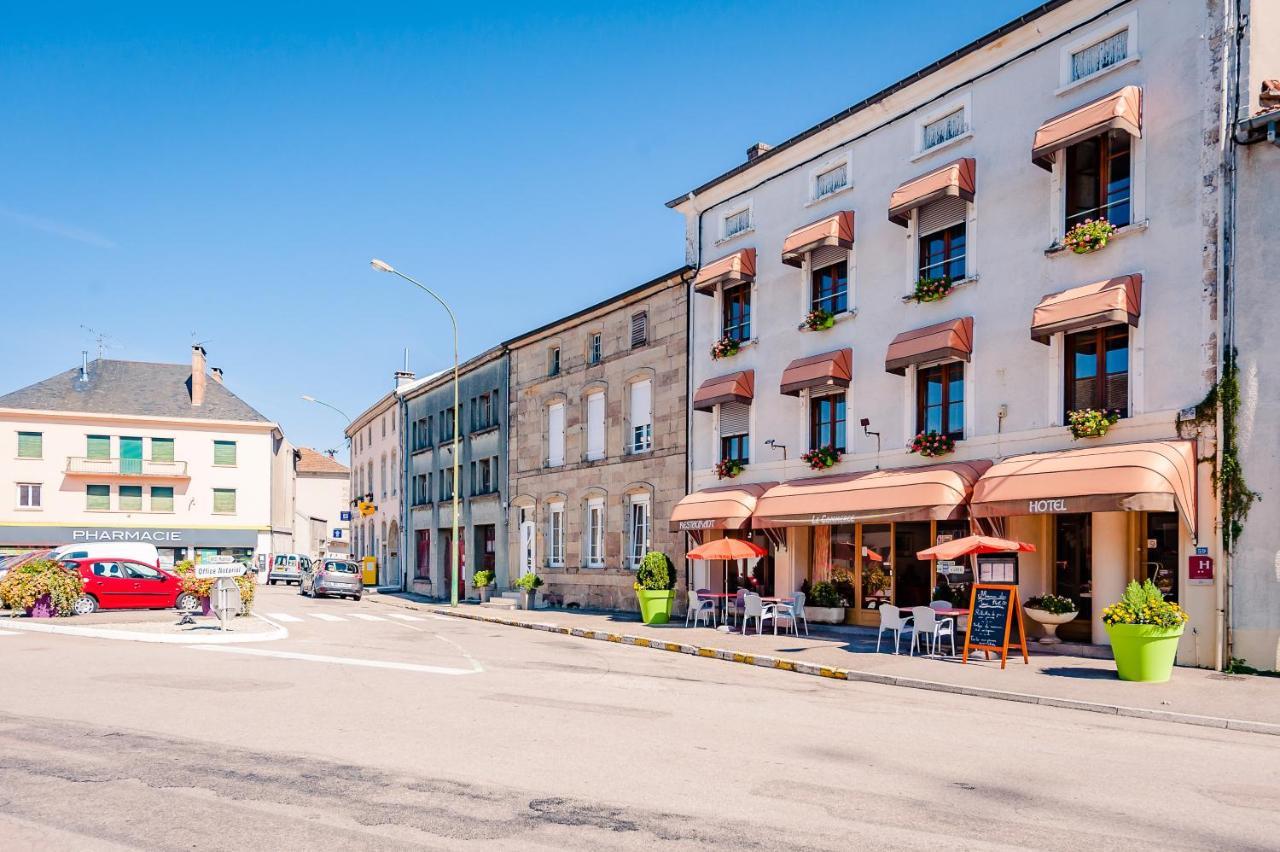 Le Commerce Dompaire Bagian luar foto