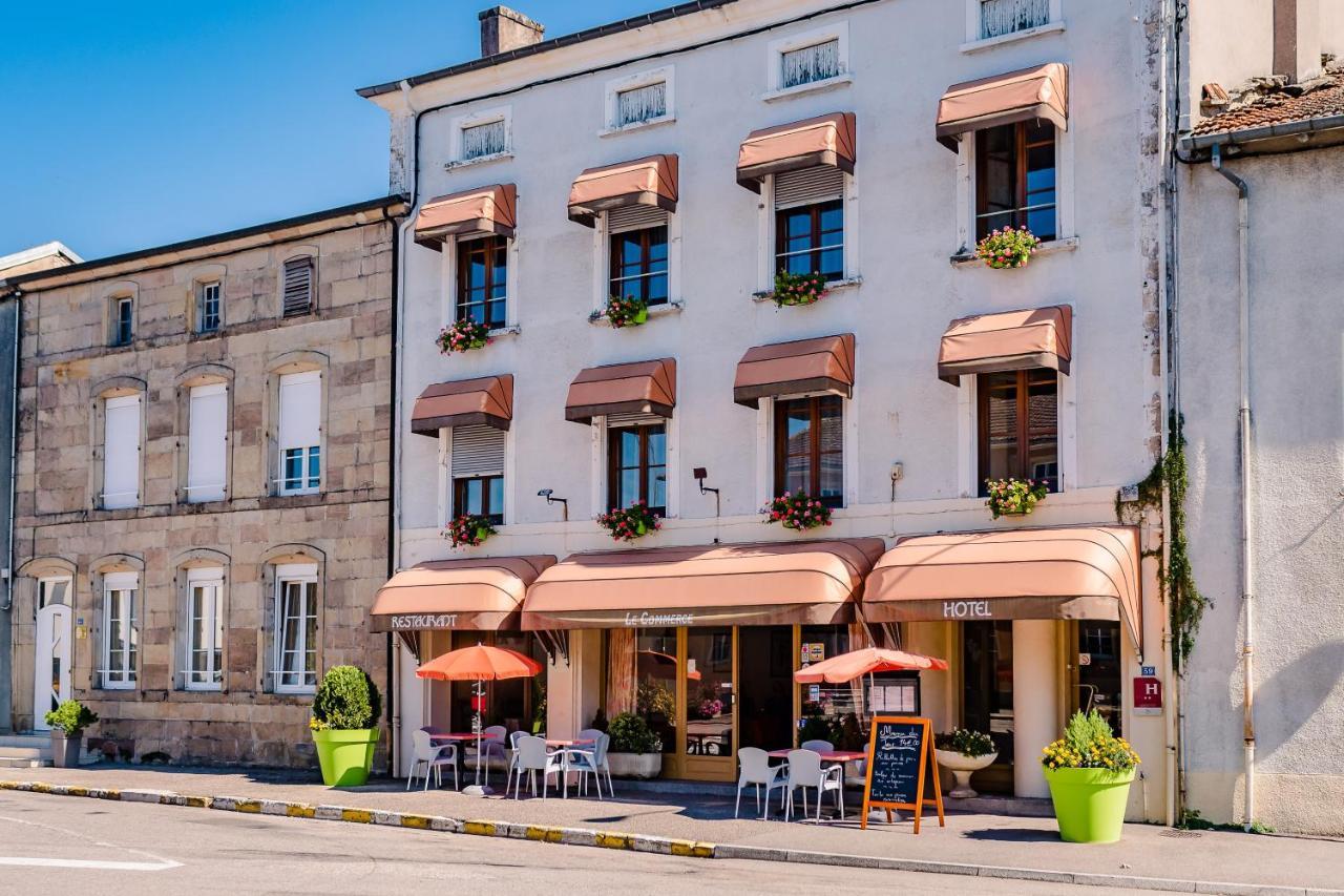 Le Commerce Dompaire Bagian luar foto